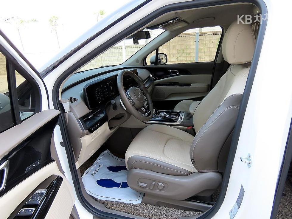 2021 - kia carnival