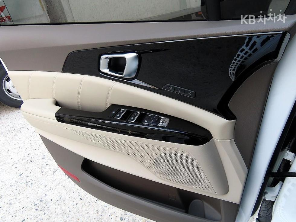 2021 - kia carnival