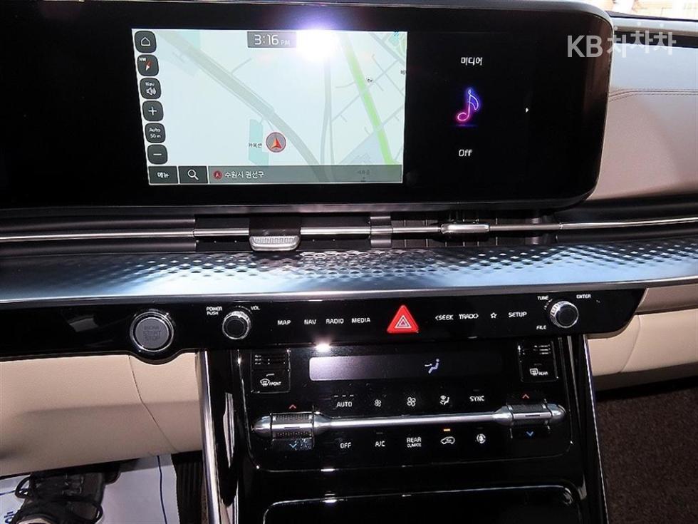 2021 - kia carnival
