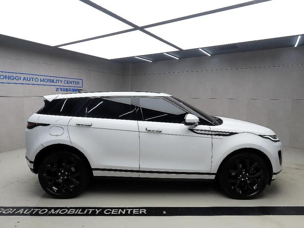 2022 Land Rover Used Car photo