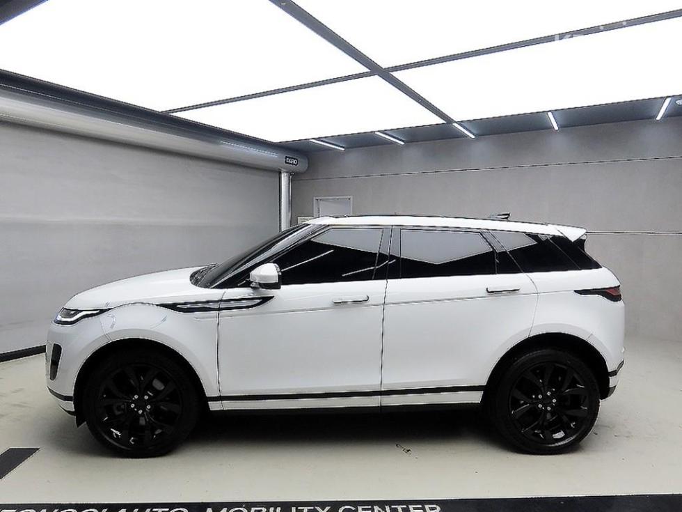 2022 Land Rover Used Car photo