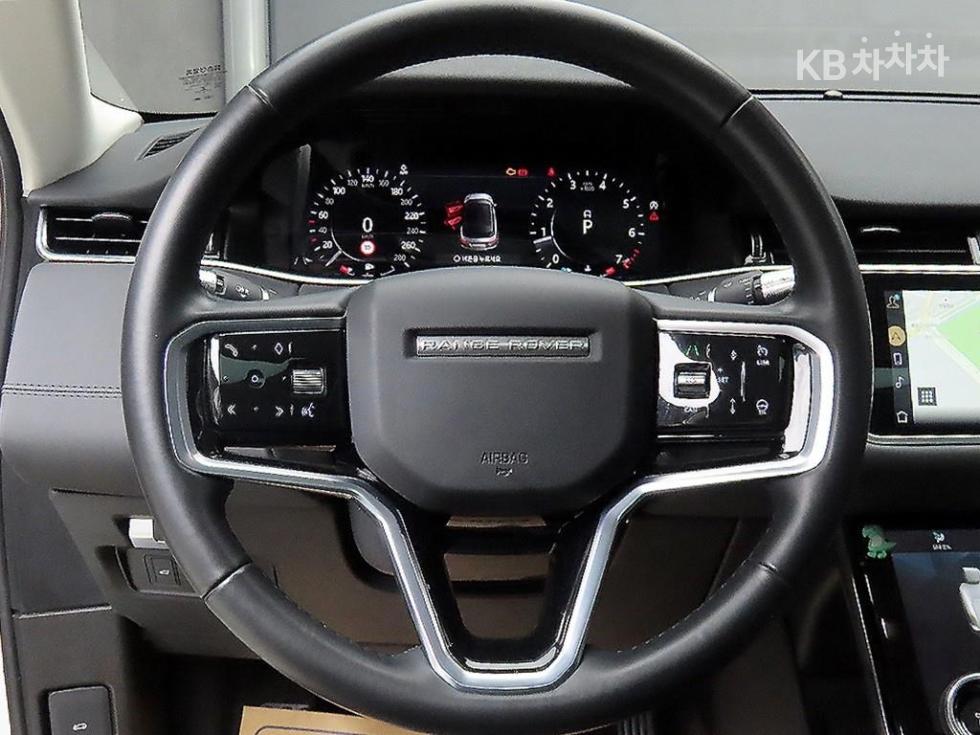 2022 Land Rover Used Car photo