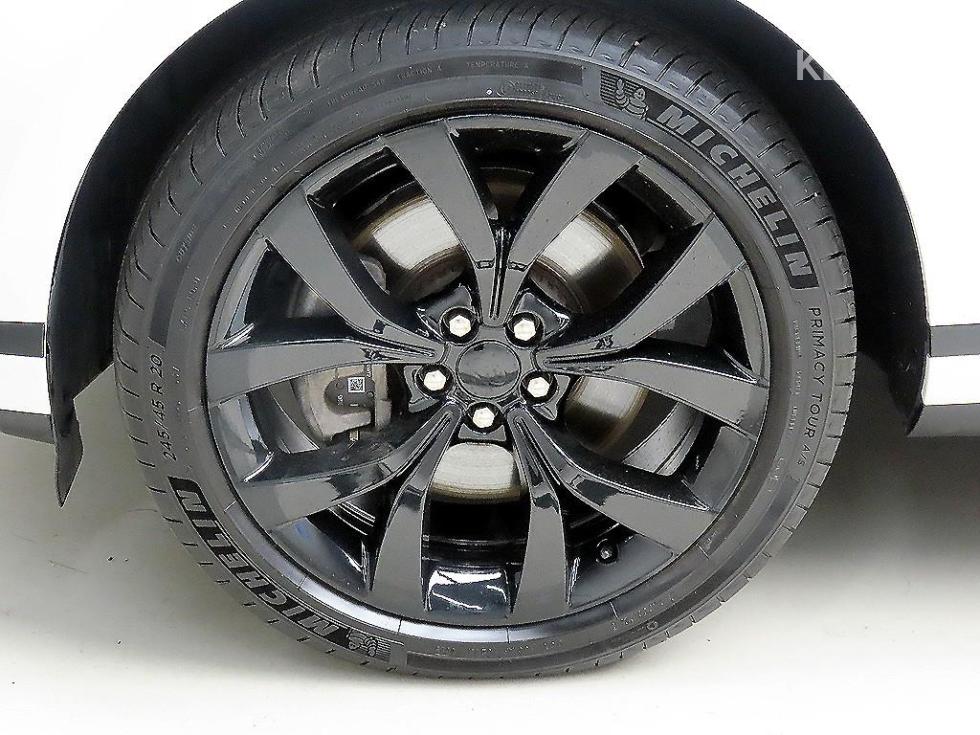 2022 Land Rover Used Car photo