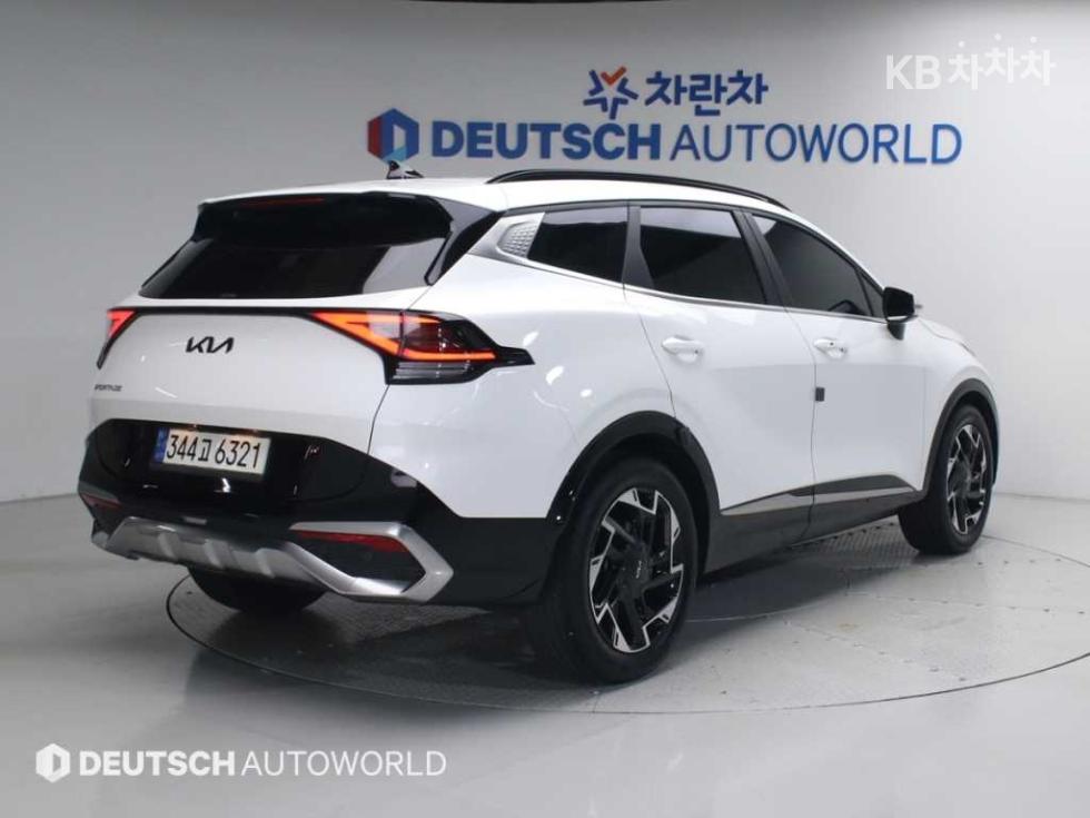 2022 - kia sportage