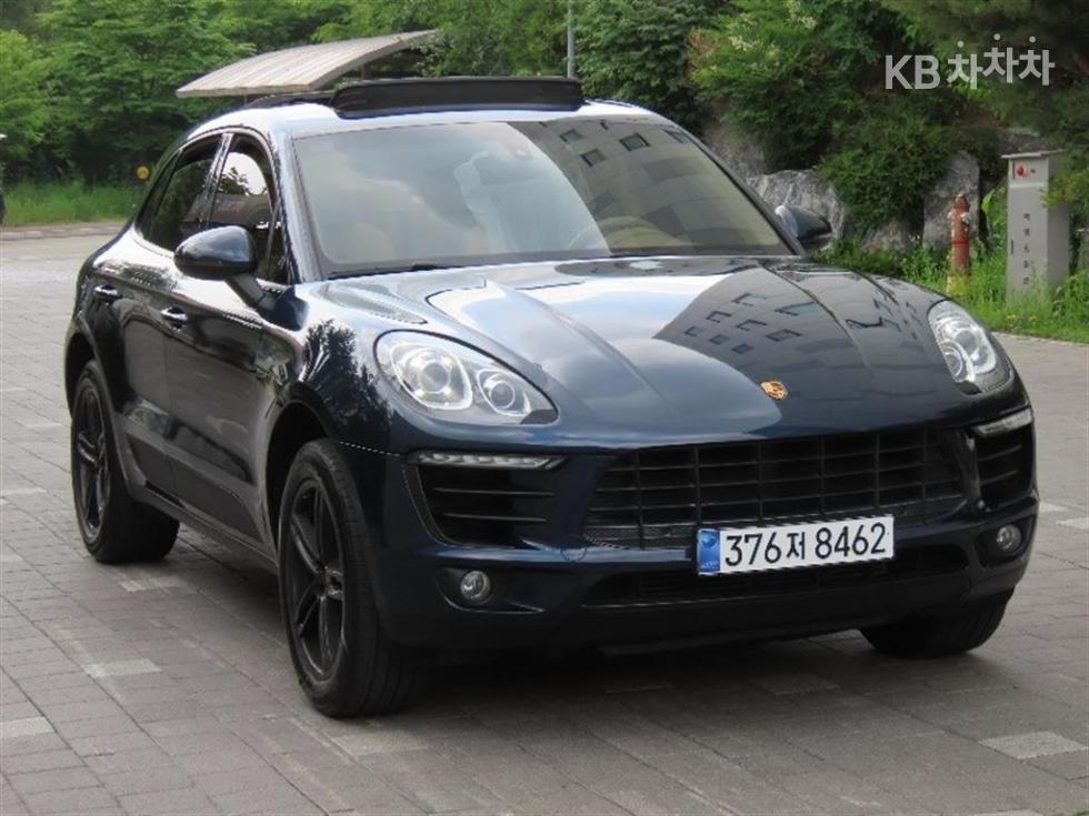 2015 - porsche macan