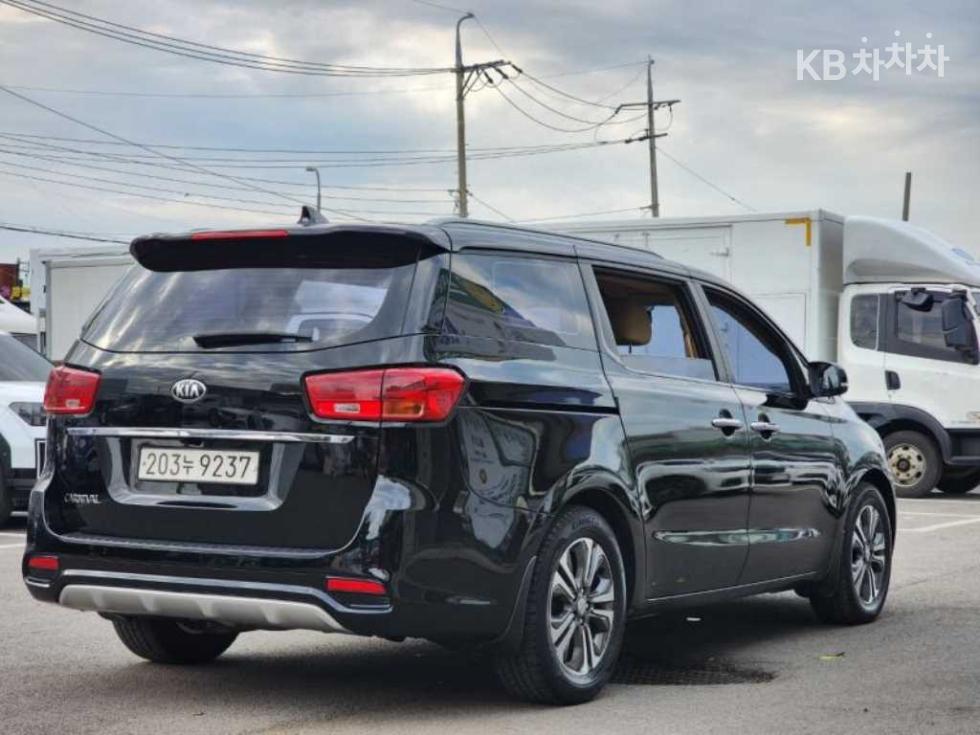2019 - kia carnival