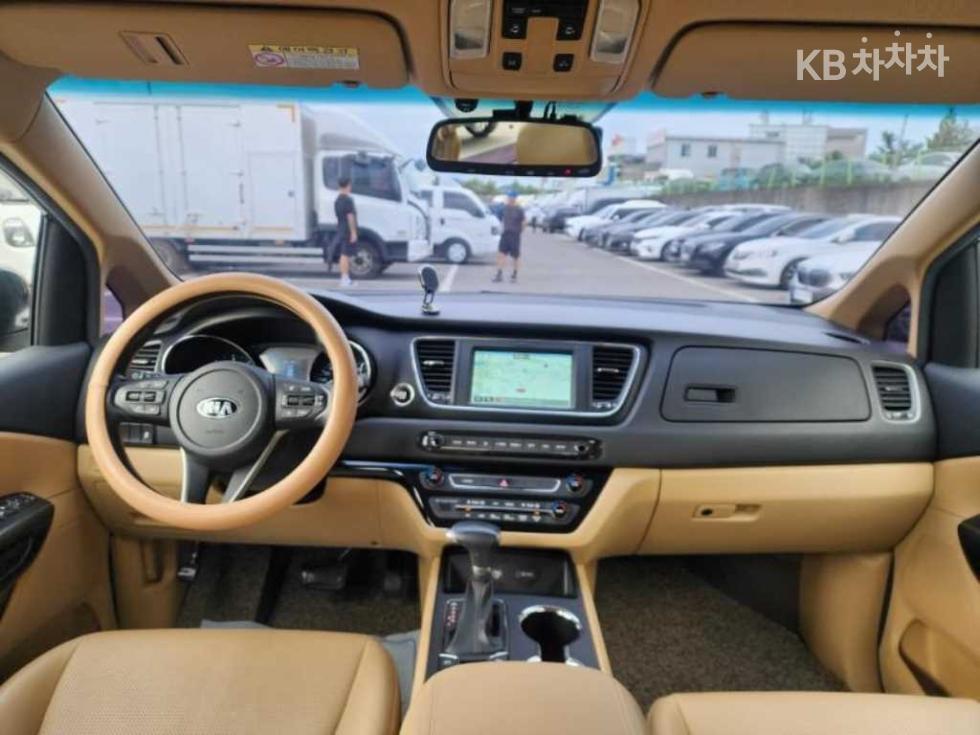 2019 - kia carnival