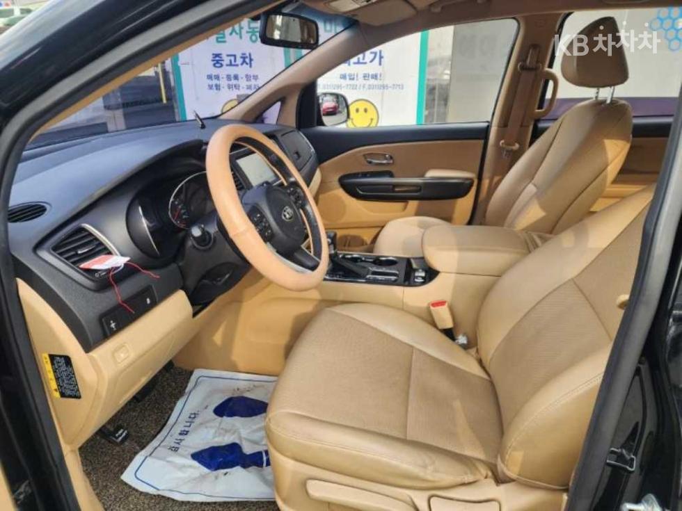 2019 - kia carnival