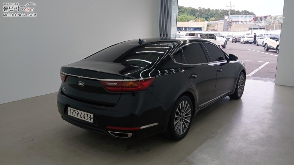 2017 - kia k7