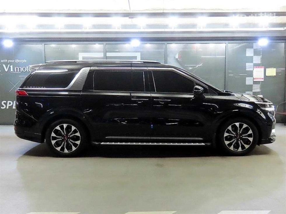 2021 - kia carnival