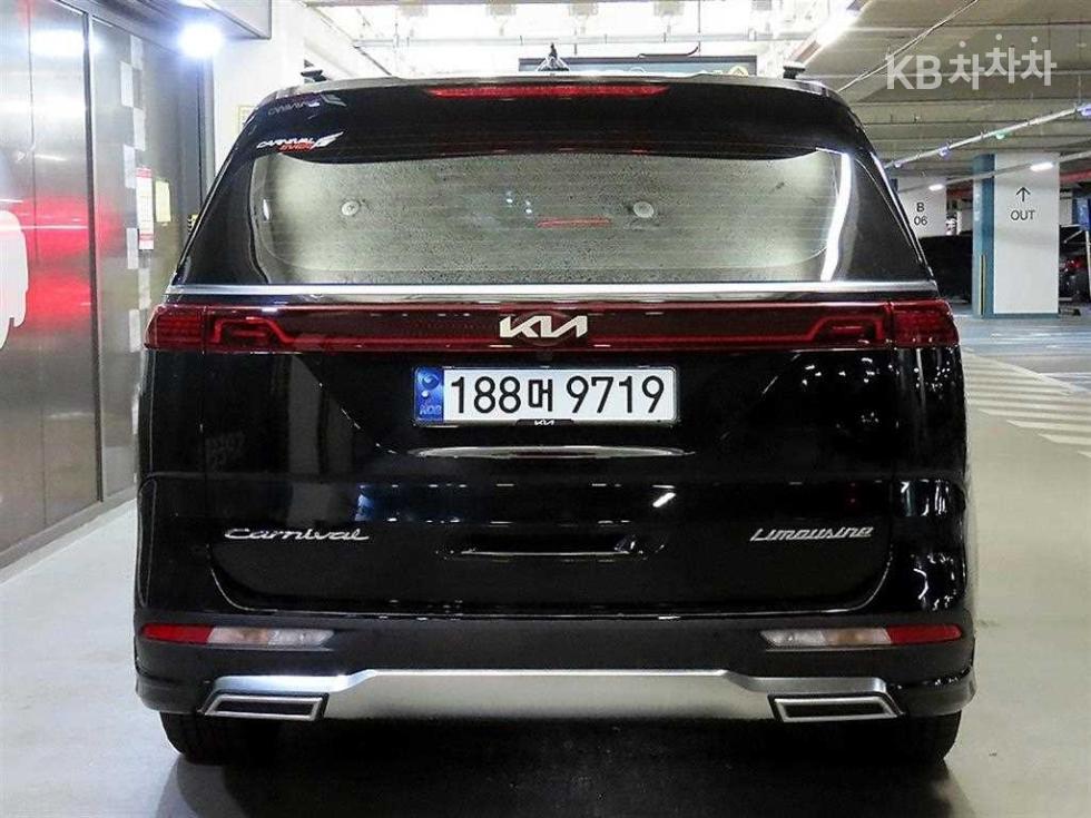 2021 - kia carnival