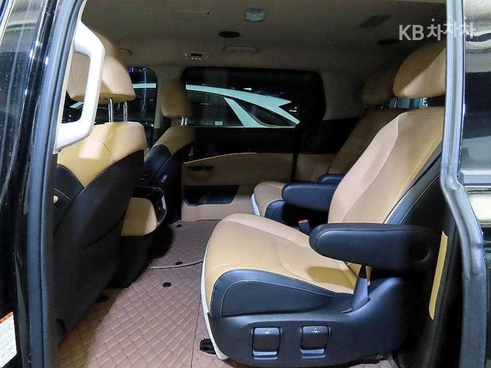 2021 - kia carnival