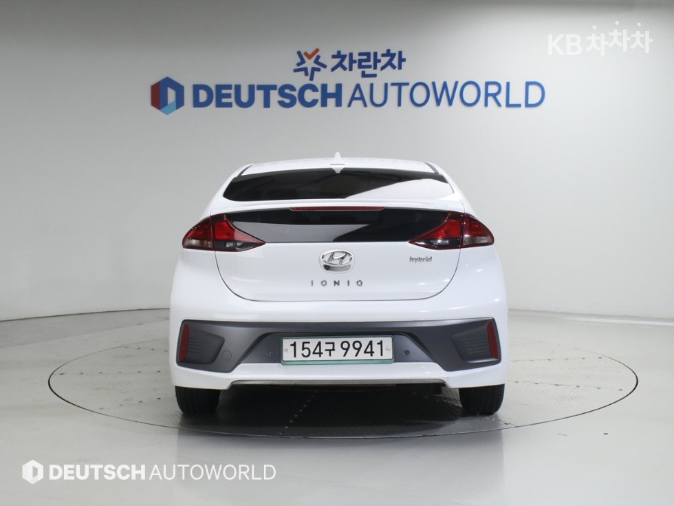 2020 - hyundai ioniq