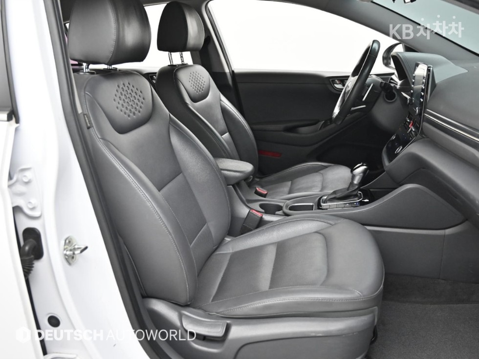 2020 - hyundai ioniq