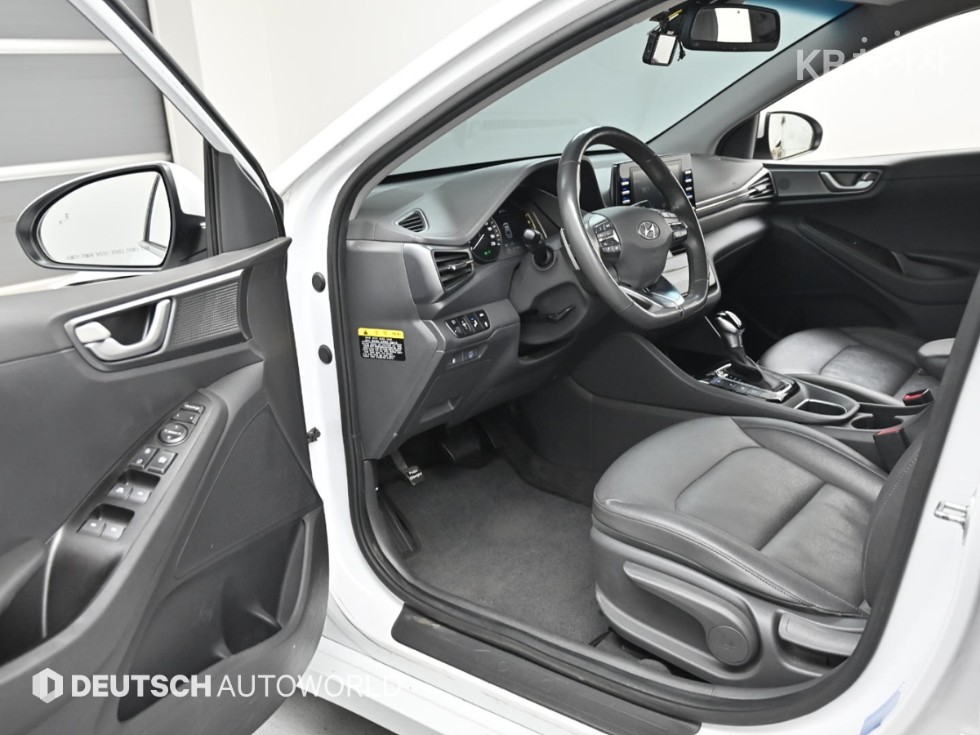 2020 - hyundai ioniq