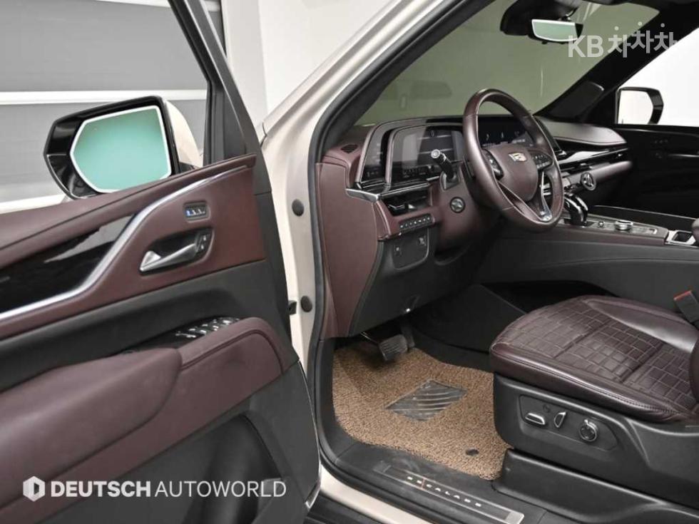 Cadillac Escalade — miniaturë 11