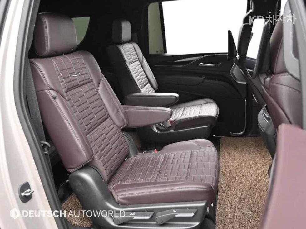 Cadillac Escalade — miniaturë 12