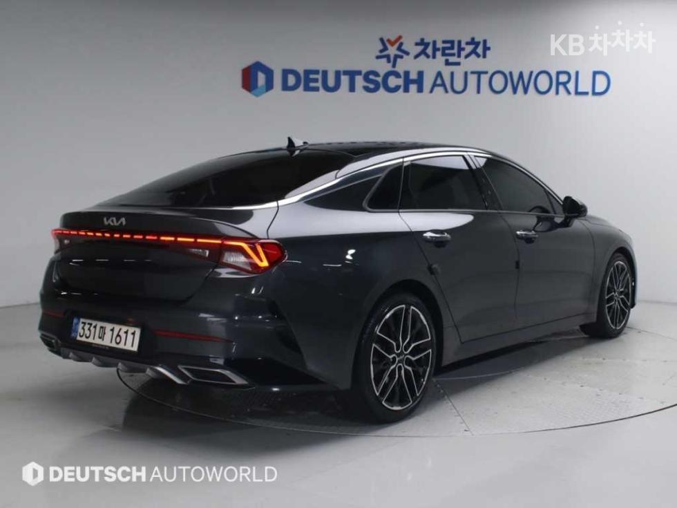2022 - kia k5