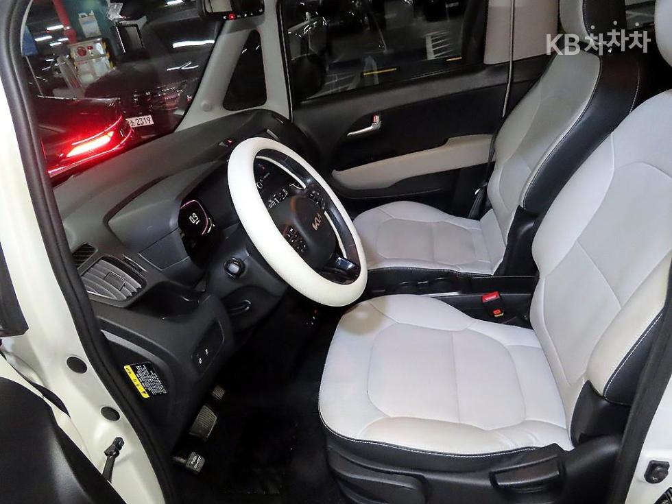 2023 - kia ray