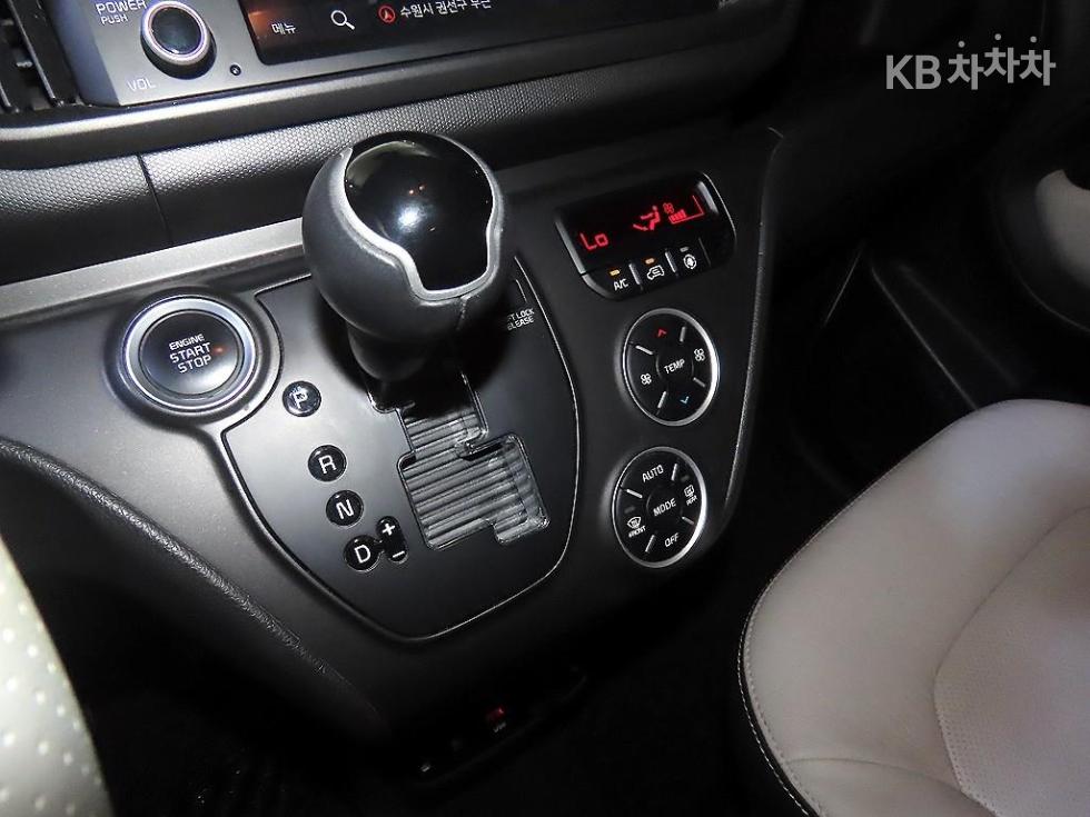 2023 - kia ray