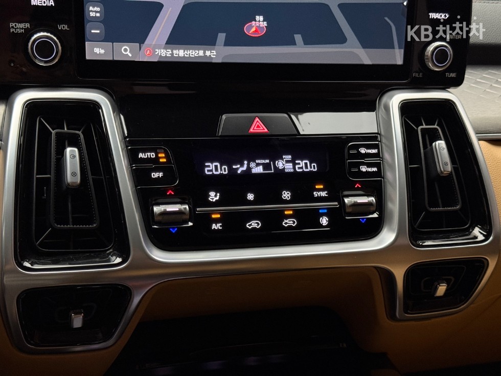2021 - kia sorento