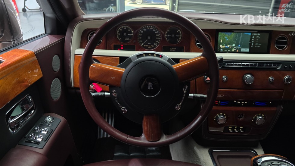 Rolls-Royce Phantom — miniaturë 9
