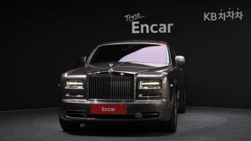 Rolls-Royce Phantom 6.7 V12 — foto 1