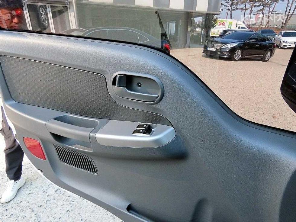 2025 - kia bongo iii