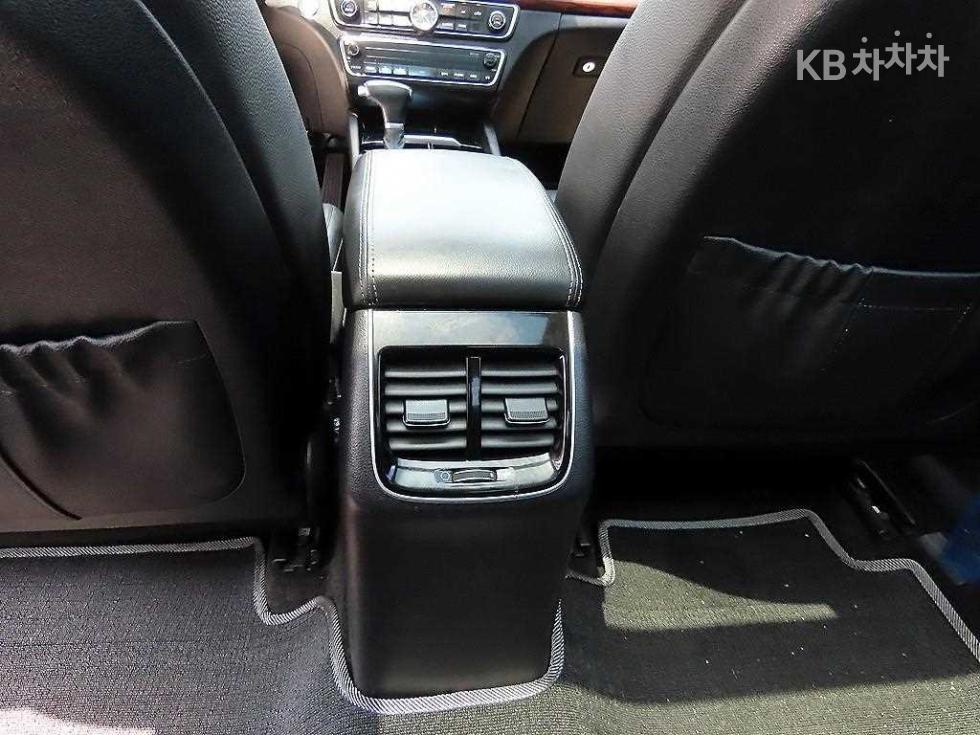 Kia K7 — miniaturë 17