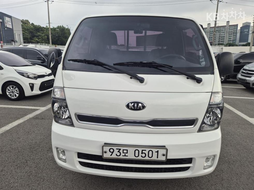 2017 - kia bongo iii