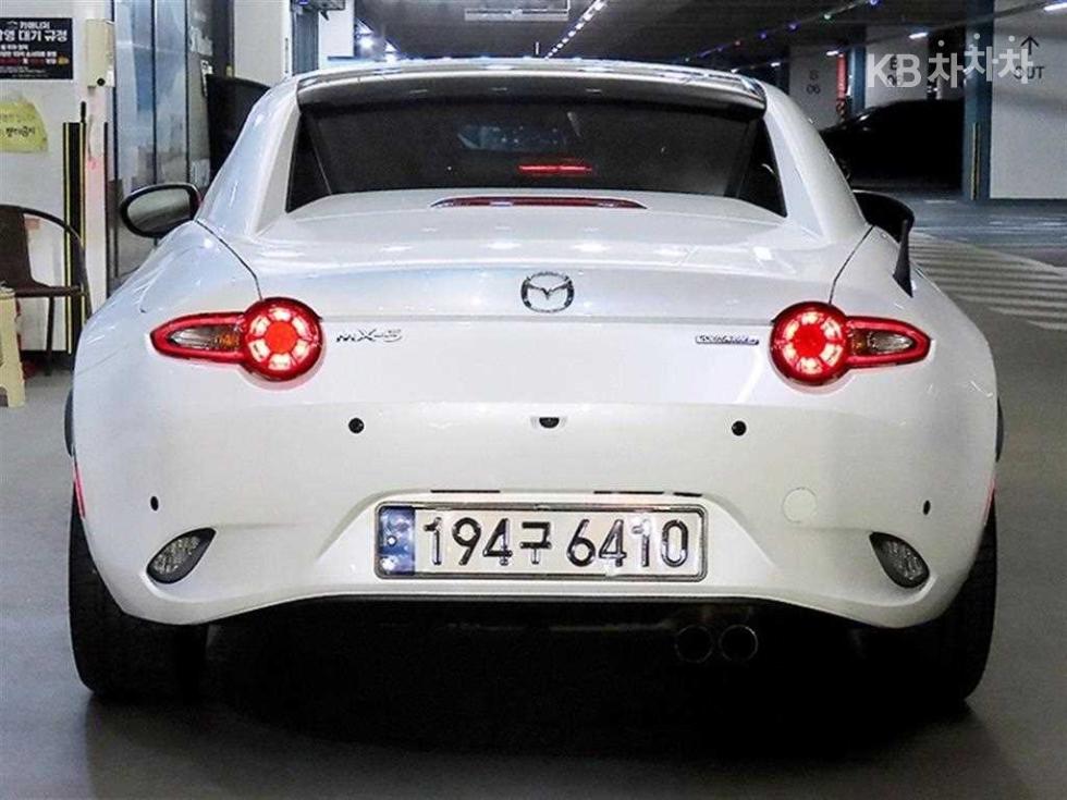 2022 - mazda mx-5
