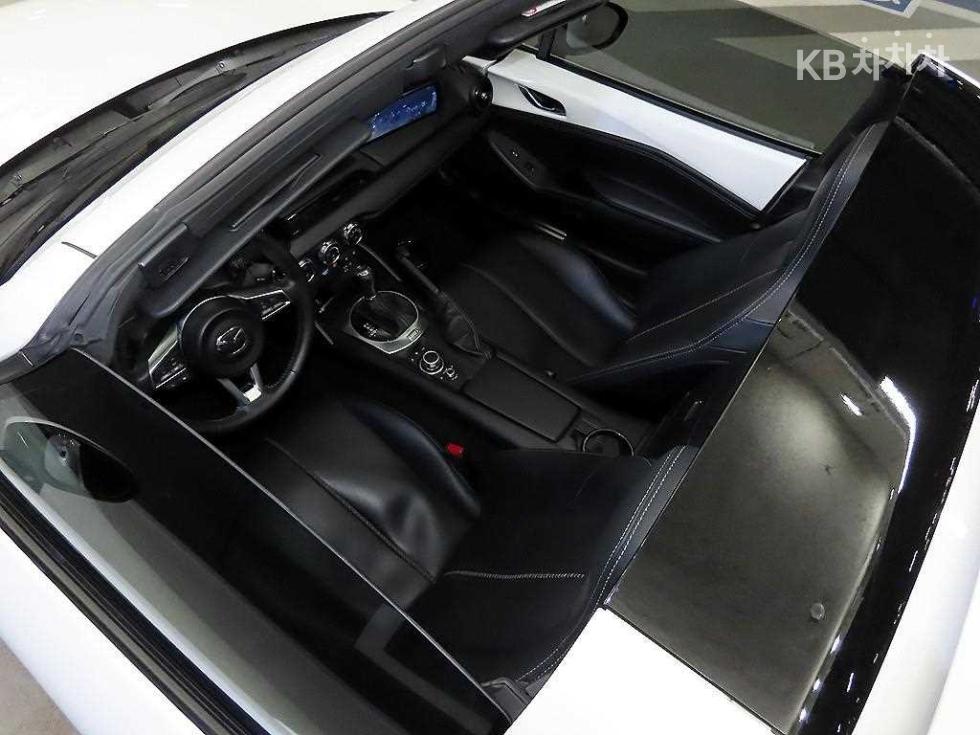 2022 - mazda mx-5
