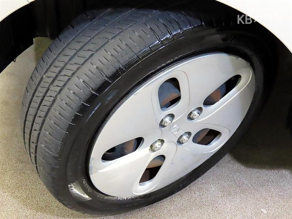 2012 - kia ray