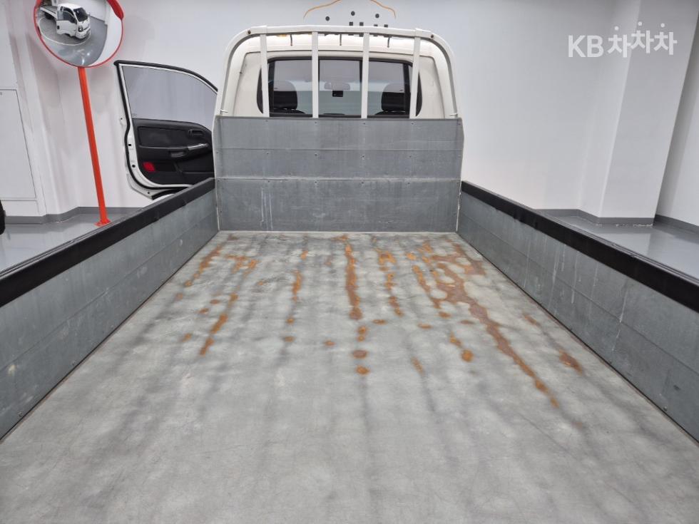 2019 - kia bongo iii