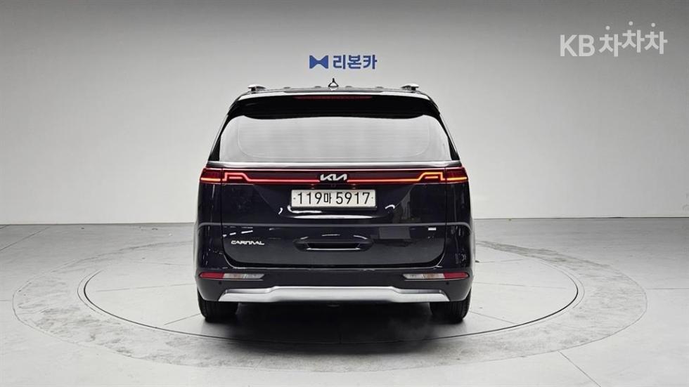 2023 - kia carnival