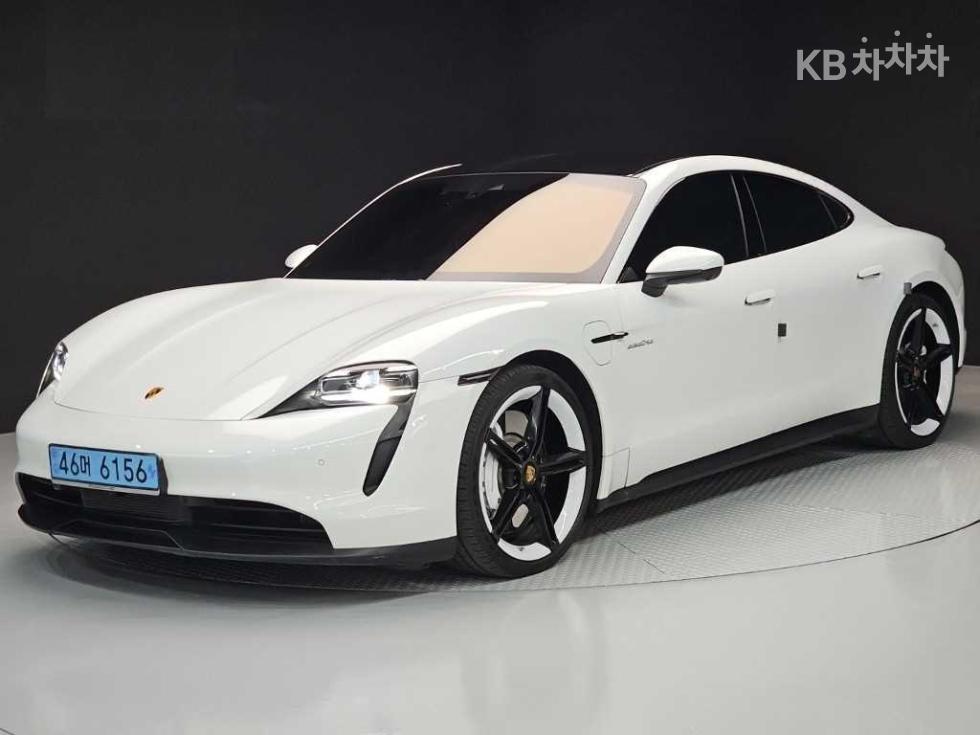 2022 porsche taycan