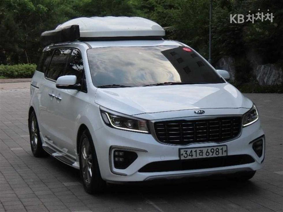 2020 - kia carnival