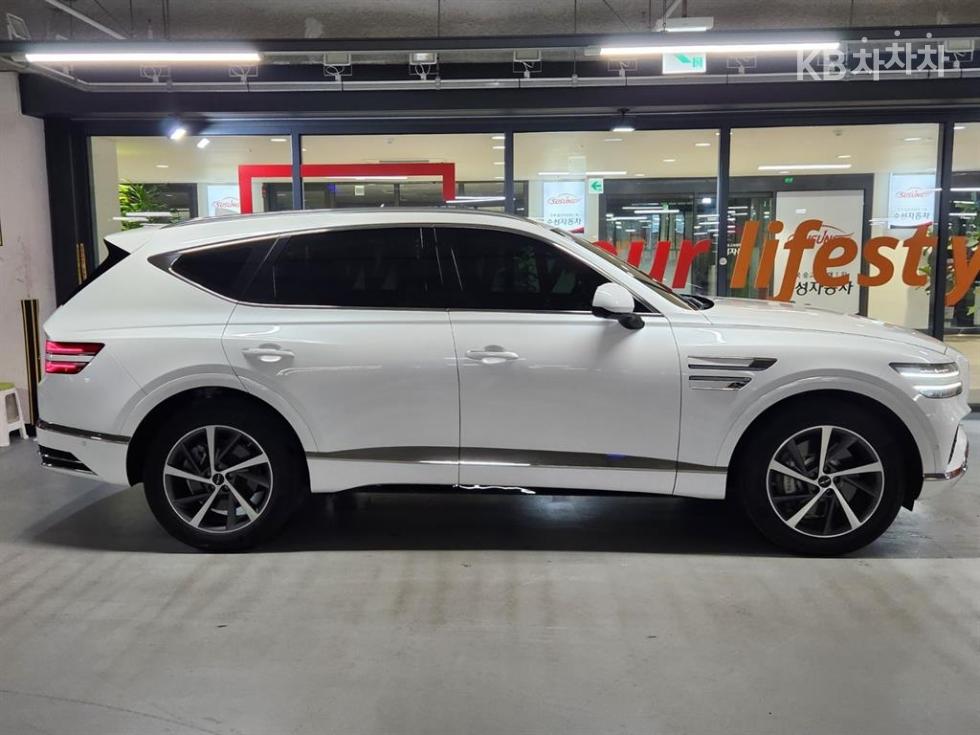 2024 Genesis GV80 photo