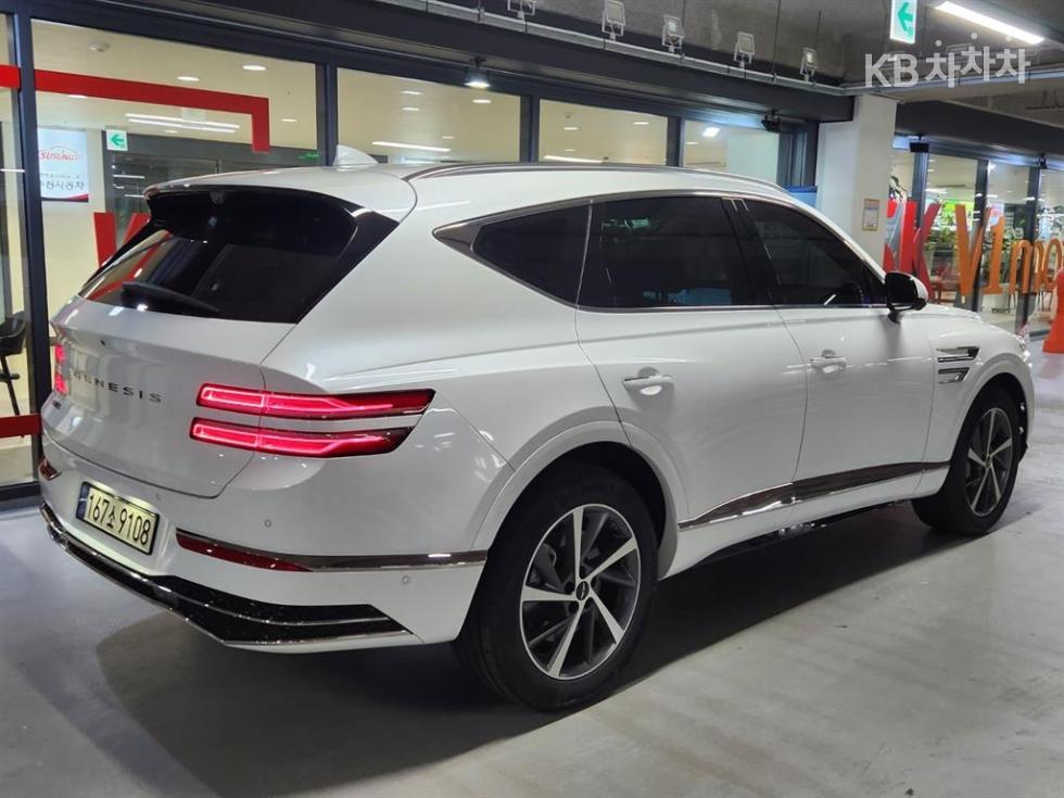 2024 Genesis GV80 photo