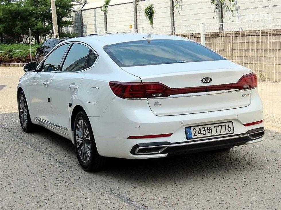 2021 - kia k7