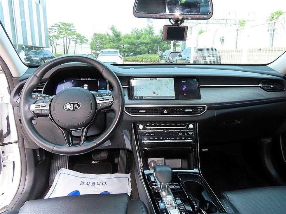 2021 - kia k7