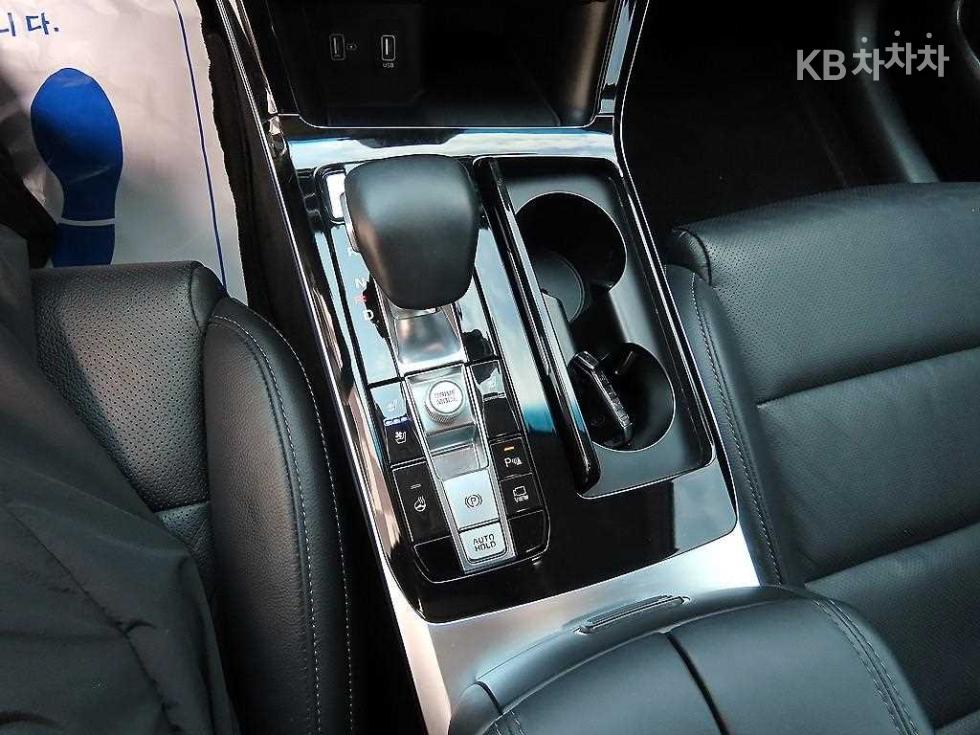 2021 - kia k7