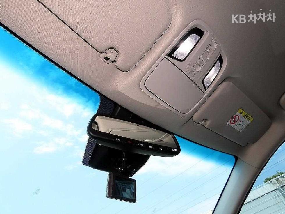 2021 - kia k7
