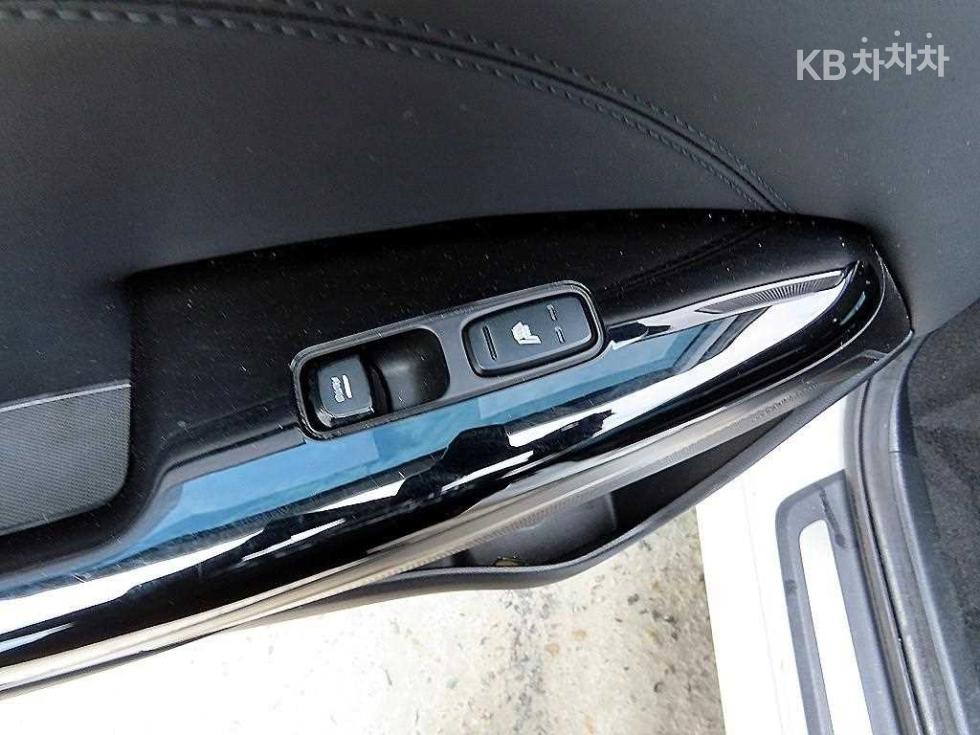 2021 - kia k7