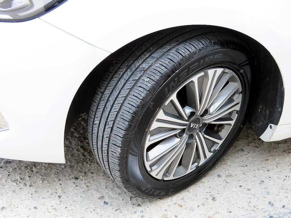 2021 - kia k7