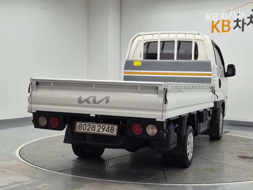 2022 - kia bongo iii