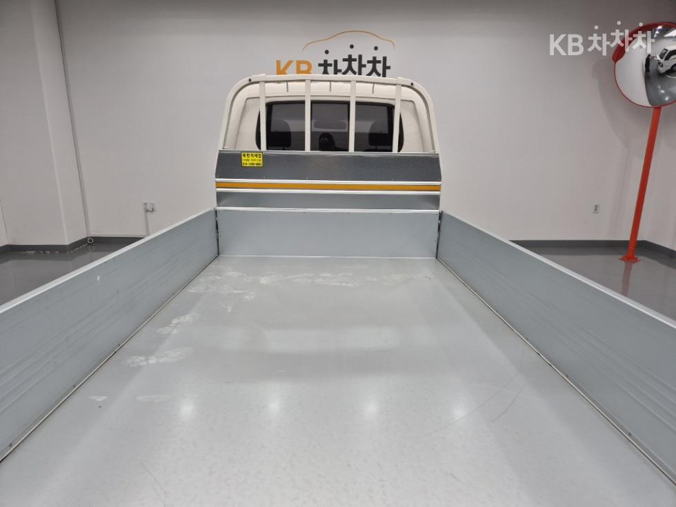 2022 - kia bongo iii