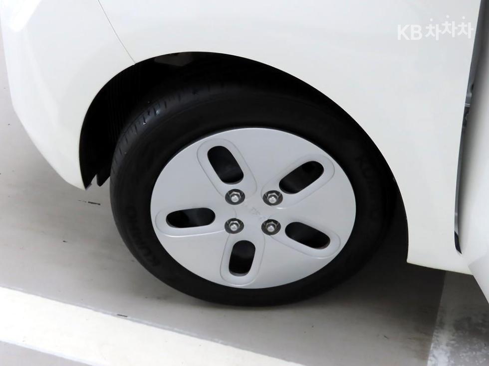 2022 - kia ray