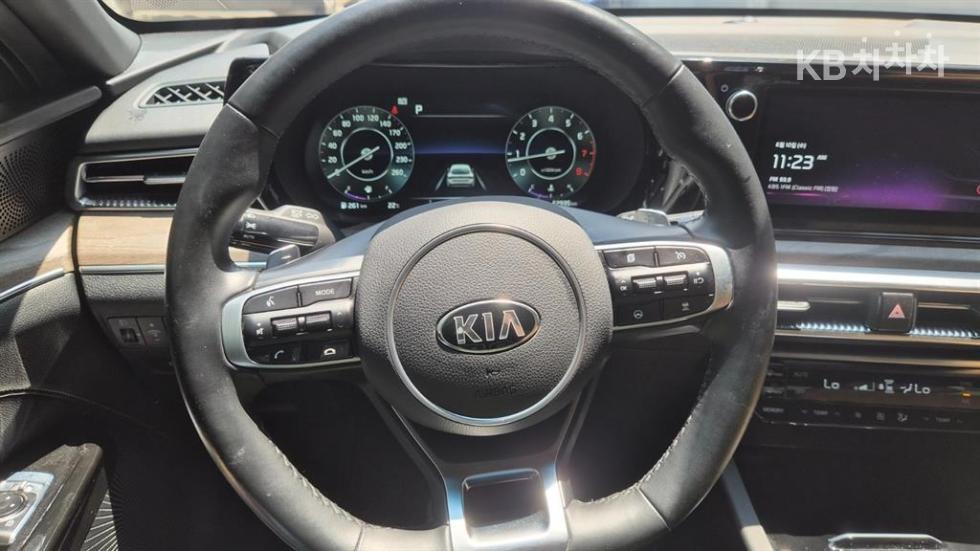 2020 - kia k5