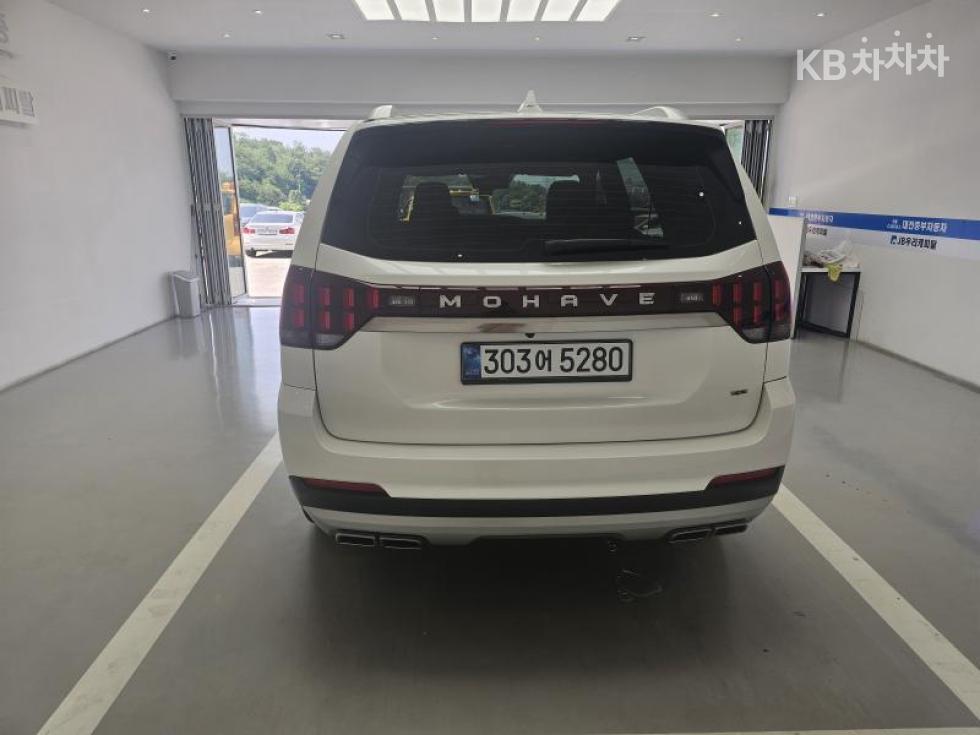 2022 - kia mohave